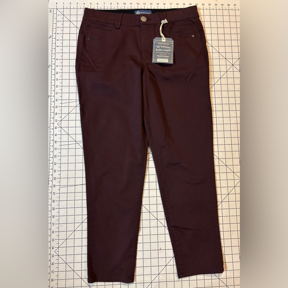 NWT Democracy Women’s Size 12 Purple Ankle Length Jeans